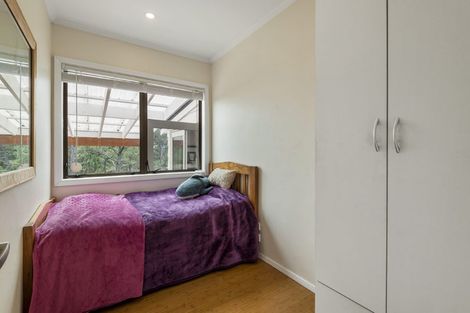 Photo of property in 5 Saddleback Rise, Murrays Bay, Auckland, 0630