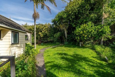 Photo of property in 7 Eagleson Street, Northcross, Auckland, 0632