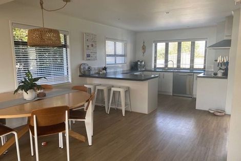 Photo of property in 14 Upham Street, Havelock North, 4130