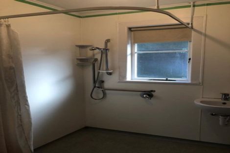 Photo of property in 32 Roberts Line, Kelvin Grove, Palmerston North, 4414