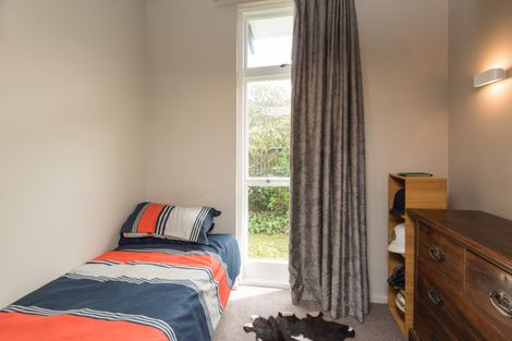 Photo of property in 19 Highfield Place, Avonhead, Christchurch, 8042