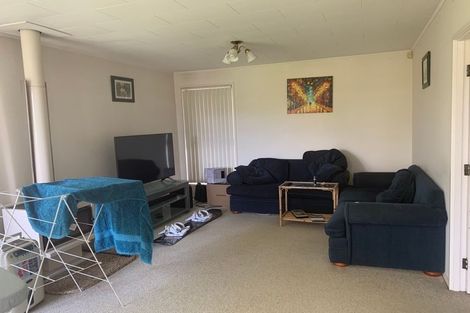 Photo of property in 11 Cockayne Crescent, Sunnynook, Auckland, 0620