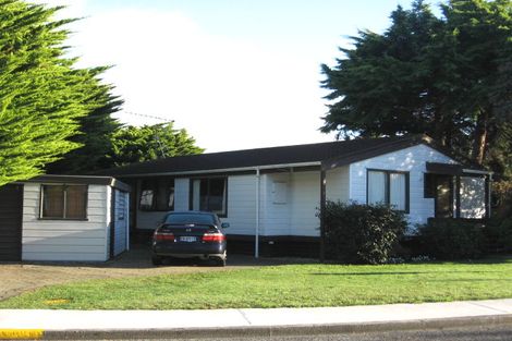 Photo of property in 13 Nugget Grove, Raumati Beach, Paraparaumu, 5032