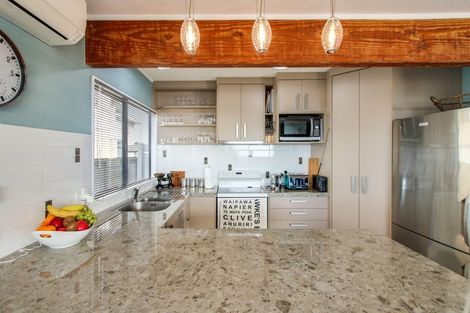 Photo of property in 2/29 The Esplanade, Westshore, Napier, 4110