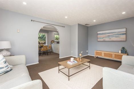 Photo of property in 27 Beatrice Place, Avonhead, Christchurch, 8042