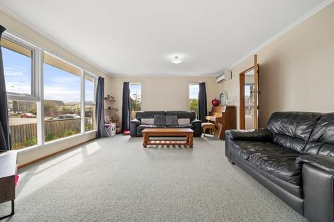 Photo of property in 1/53 Bassett Street, Burwood, Christchurch, 8083