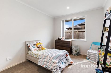 Photo of property in 8 Aviation Street, Takanini, 2112