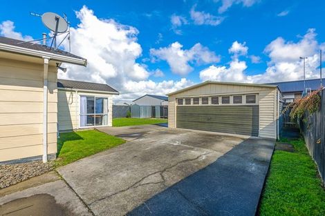 Photo of property in 63 Rhodes Drive, Kelvin Grove, Palmerston North, 4414