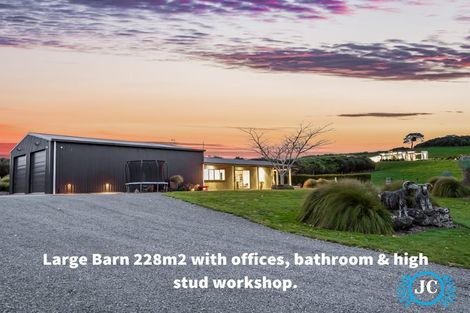 Photo of property in 530 Kahikatea Flat Road, Waitoki, Kaukapakapa, 0871