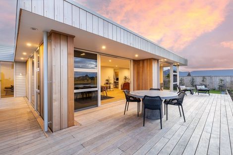 Photo of property in 9a Lemont Place, Westown, New Plymouth, 4310