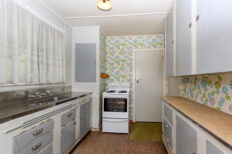 Photo of property in 5 Rimu Street, Strandon, New Plymouth, 4312