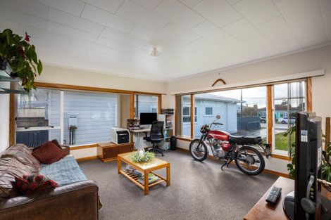 Photo of property in 120 Cutfield Road, Westown, New Plymouth, 4310