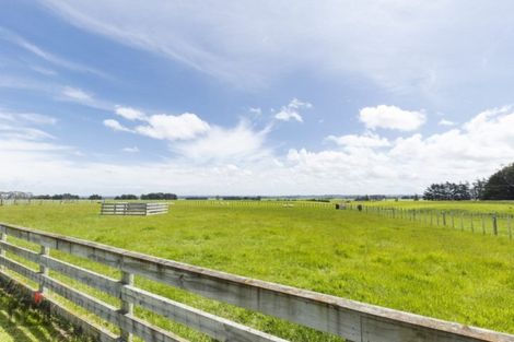 Photo of property in 1107 Taonui Road, Colyton, Feilding, 4775