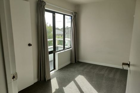Photo of property in 3/15 Swanson Road, Henderson, Auckland, 0610