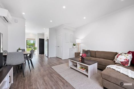 Photo of property in 33 Leo Waikari Crescent, Wallaceville, Upper Hutt, 5018