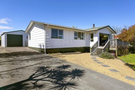 Photo of property in 24 Epping Place, Richmond Heights, Taupo, 3330