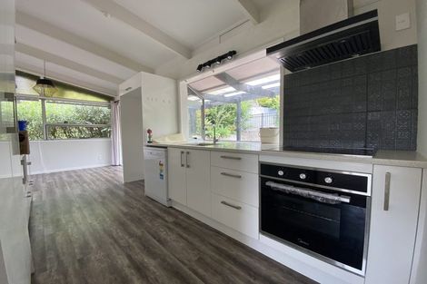 Photo of property in 74 Peach Road, Glenfield, Auckland, 0629