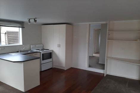 Photo of property in 11 Wykeham Place, Glenfield, Auckland, 0629