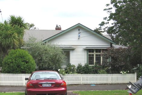 Photo of property in 11a Glen Road, Stanley Point, Auckland, 0624