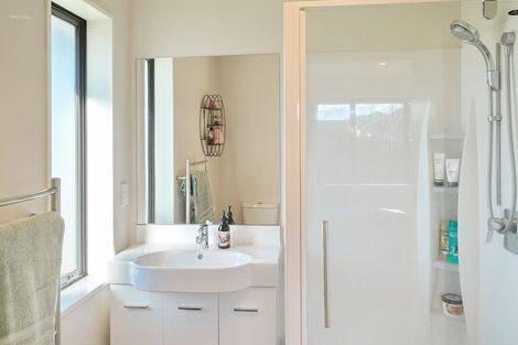 Photo of property in 10 Devlin Avenue, Rangiora, 7400