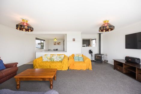 Photo of property in 67 Hartley Street, Foxton Beach, Foxton, 4815