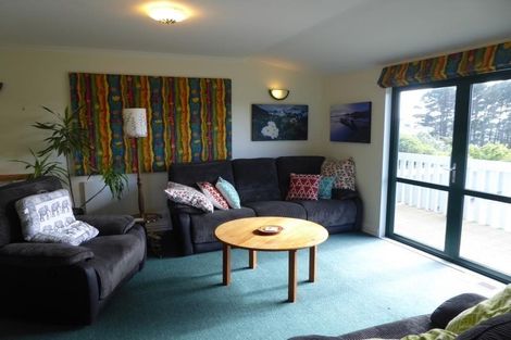 Photo of property in 14 Marjory Close, Broadmeadows, Wellington, 6035