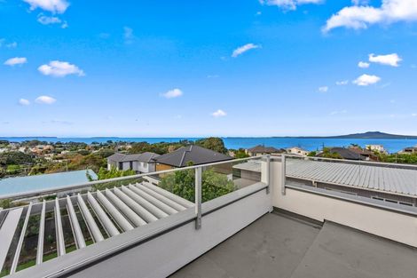Photo of property in 5b Rahopara Street, Castor Bay, Auckland, 0620