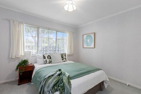 Photo of property in 16 Vanderbilt Parade, Albany, Auckland, 0632
