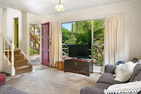 Photo of property in 18 Kurupae Road, Hilltop, Taupo, 3330