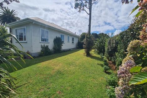 Photo of property in 147 Tasman Street, Opunake, 4616