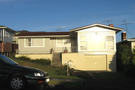 Photo of property in 22 Speedy Crescent, Hillcrest, Auckland, 0627