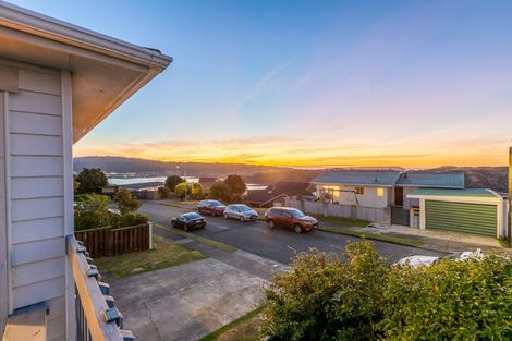 Photo of property in 6 Ettrick Grove, Papakowhai, Porirua, 5024
