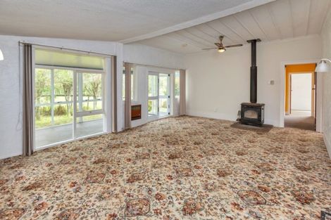 Photo of property in 77 Pataua Road North, Whareora, Whangarei, 0175