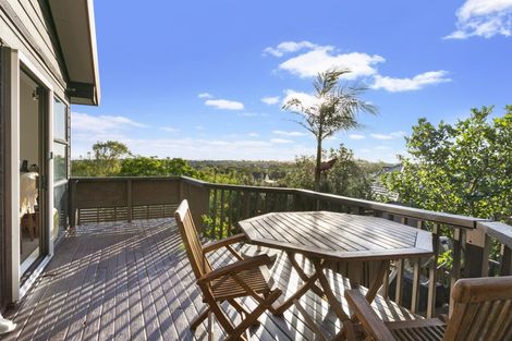 Photo of property in 2/23 Gwenand Place, Botany Downs, Auckland, 2010