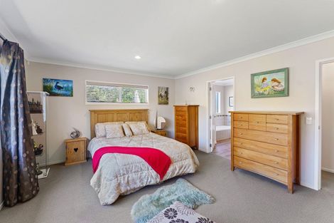 Photo of property in 52 Harakeke Road, Te Horo, Otaki, 5581
