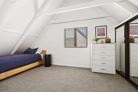 Photo of property in 3/1 Mulberry Place, Glenfield, Auckland, 0629