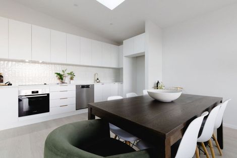 Photo of property in 119 Tiketike Way, Brooklyn, Wellington, 6021