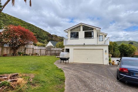 Photo of property in 3 Te Maku Grove, Waikanae, 5036