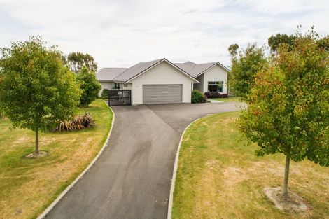 Photo of property in 20 Loveston Lane, Kelvin Grove, Palmerston North, 4470