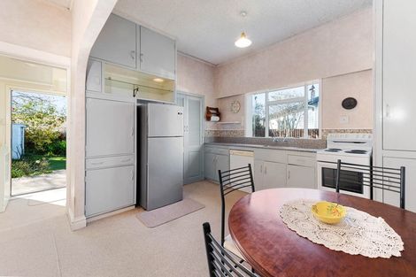 Photo of property in 40 Kawaha Point Road, Fairy Springs, Rotorua, 3015