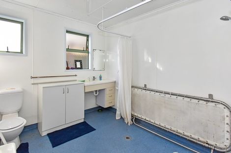 Photo of property in 2 Barnard Place, Manurewa East, Auckland, 2102