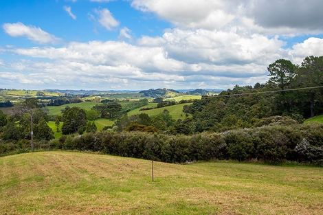 Photo of property in 70 Upper Whangateau Road, Big Omaha, 0985