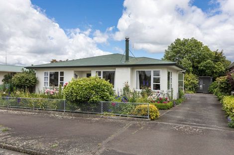 Photo of property in 15 Victoria Avenue, Dannevirke, 4930