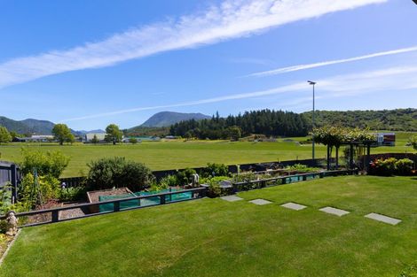 Photo of property in 32 Admiralty Place, Waikawa, Picton, 7220