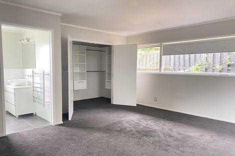 Photo of property in 17 Glenmore Road, Sunnyhills, Auckland, 2010
