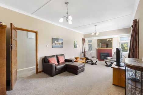 Photo of property in 103 Chaucer Road, Hospital Hill, Napier, 4110