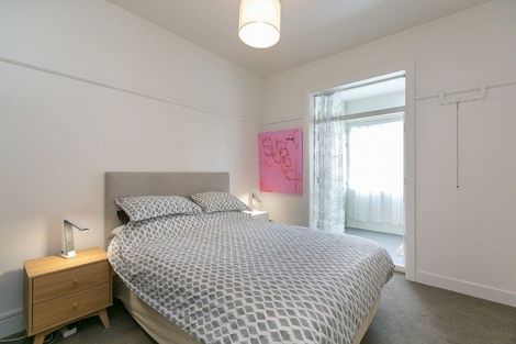 Photo of property in Devonport Apartments, 19/127 Saint Aubyn Street, New Plymouth, 4310
