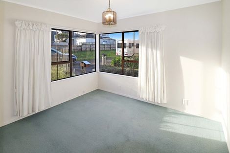 Photo of property in 38 Gurkha Crescent, Khandallah, Wellington, 6035