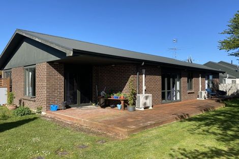 Photo of property in 6 Calder Place, Winton, 9720