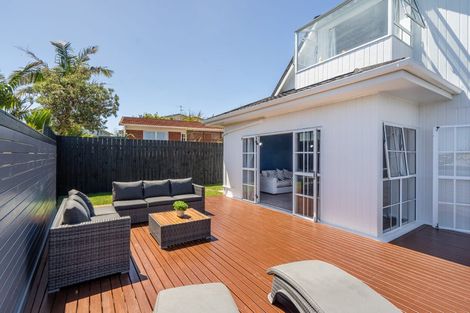 Photo of property in 1/52 Northboro Road, Belmont, Auckland, 0622